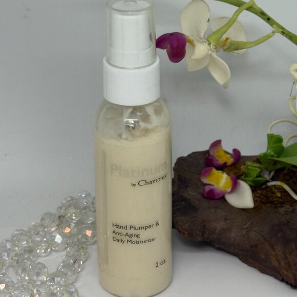 Chamonix Platinum Hand Plumper & Anti-Aging Daily Moisturizer - 2 oz - New - Picture 2 of 3